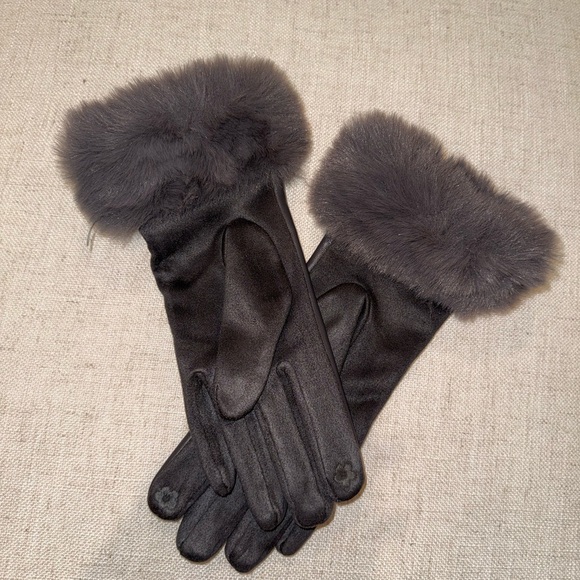 UGG Women's black Leather Gloves with Plush Trim - Picture 2 of 2